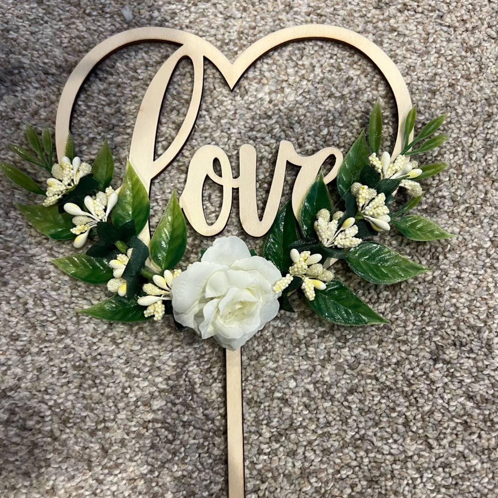 Wedding cake topper